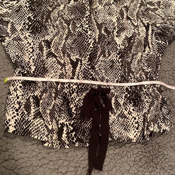 Express Snake Skin Shirt Size Medium - Picture 6 of 10
